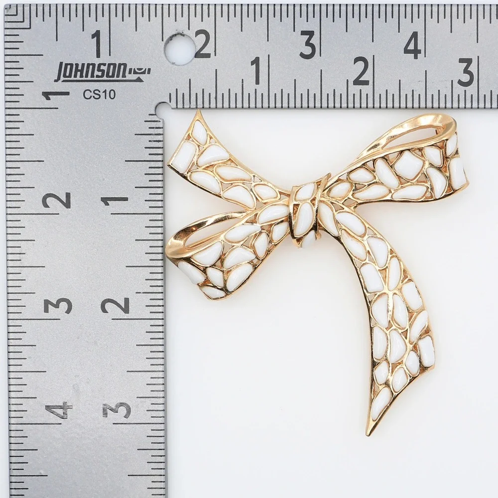 Vintage Crown Trifari Gold Tone White Mosaic Bow Brooch Ribbon Style 1960s
